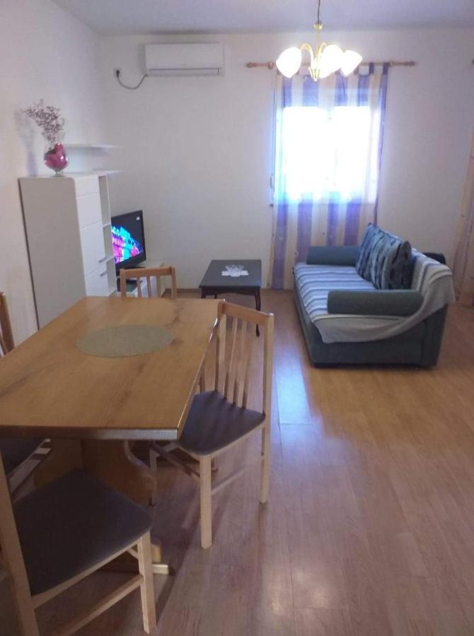 שילו Apartman Justinic מראה חיצוני תמונה