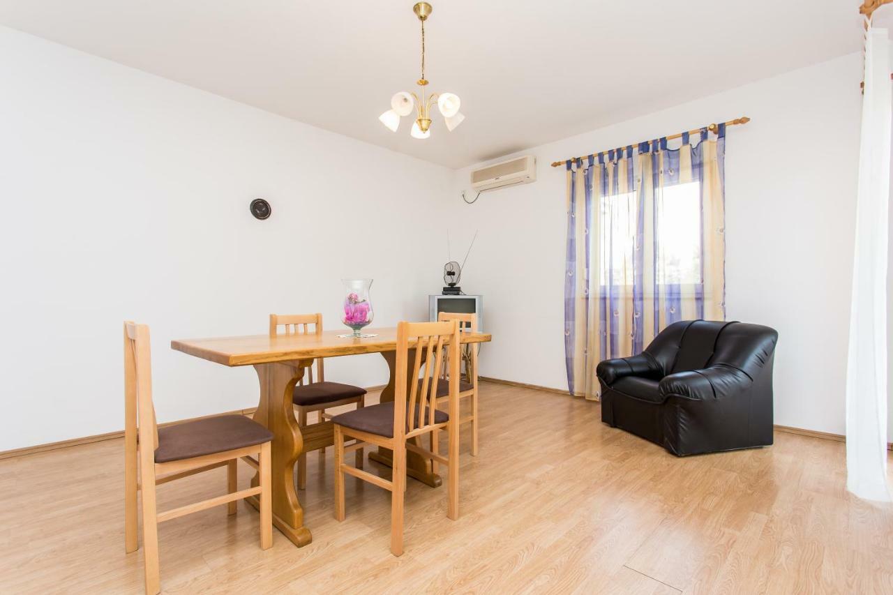 שילו Apartman Justinic מראה חיצוני תמונה